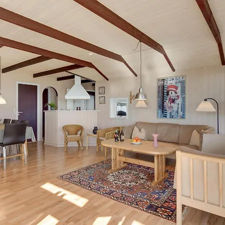 Stunning Home In Sjolund With Kitchen Σπίτι διακοπών Sjolund