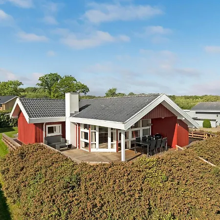 Stunning Home In Sjolund With Kitchen Σπίτι διακοπών